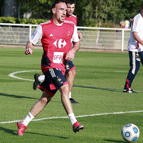 Ribery şi Benzema valorează mai mult decât întreg lotul României