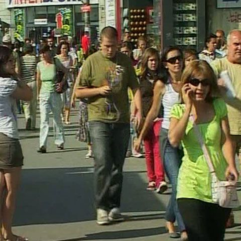 Salariul mediu net a crescut, în iulie, cu 11 lei faţă de luna precedentă