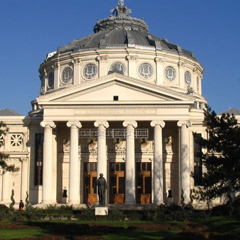 Şcoala românească de compoziţie ar avea vocaţie universală, dacă ar fi promovată, spun compozitorii