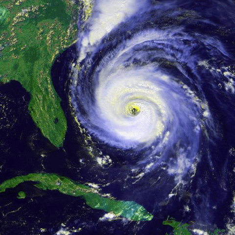 Uraganul Fred a atins nivelul trei, devenind al doilea uragan major al anului