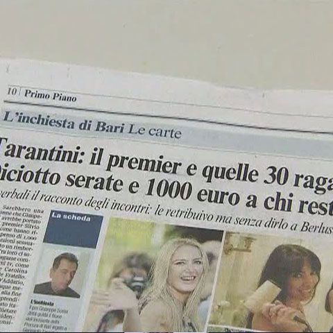 30 de femei, printre care şi o româncă, au fost plătite să vină la 18 petreceri ale lui Berlusconi