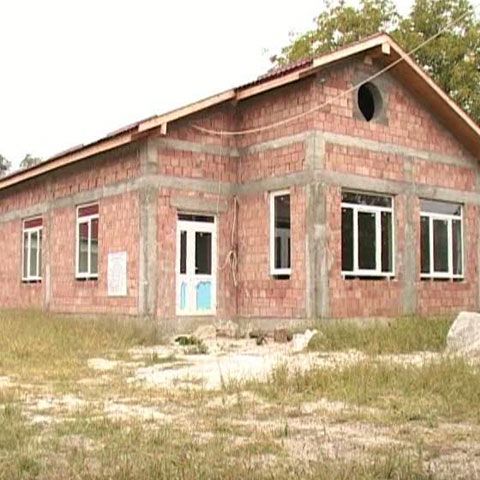 Zeci de noi construcţii şcolare sunt în şantier în judeţul Mureş de ani de zile