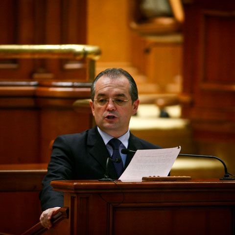 Guvernul a dezbătut luni amendamentele depuse pe Legea Educaţiei