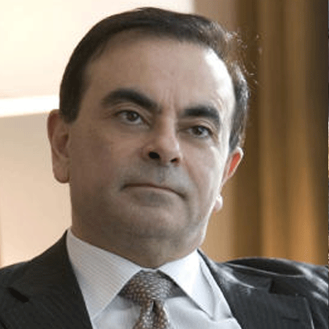 Renault vrea să devină numărul unu pe piaţa maşinilor electrice, spune preşedintele grupului