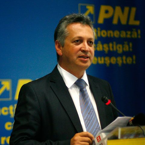 Fenechiu va depune o plângere penală împotriva lui Cârlan pe motiv de şantaj politic