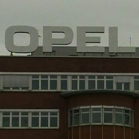 Peste 10.000 de angajaţi Opel vor ajunge pe drumuri