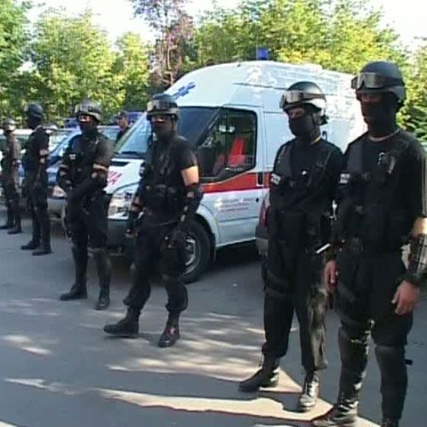 Gândul: Legea face din agenţii de pază ţinte în faţa tâlharilor înarmaţi