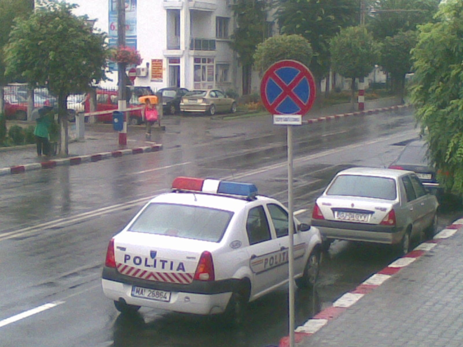 Politiştii din Târgu-Jiu parchează oriunde