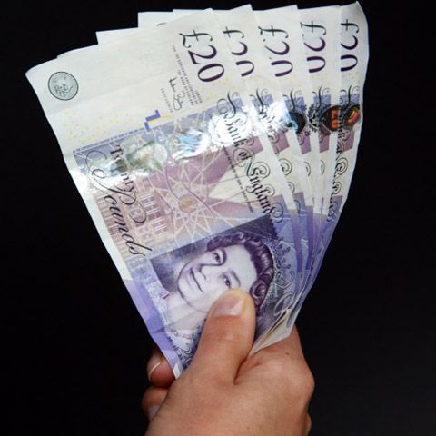 Marea Britanie: deficit bugetar record în august