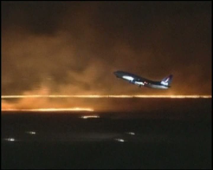 Activitatea pe un aeroport din Bolivia este ameninţată de un incendiu de vegetaţie