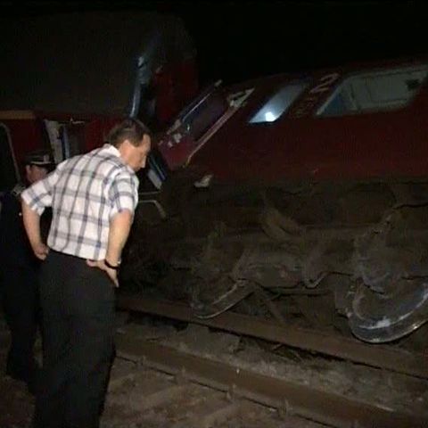 Un tren de călători a deraiat în judeţul Dolj. Circulaţia pe calea ferată a fost deviată