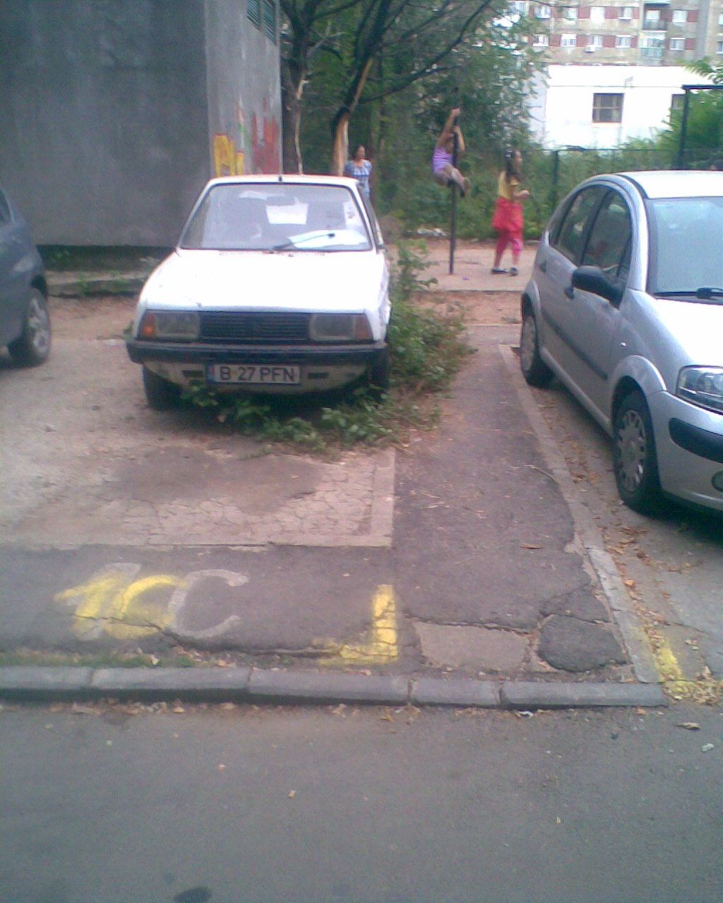 Rable pe strada sergent major Cara Anghel, sector 6