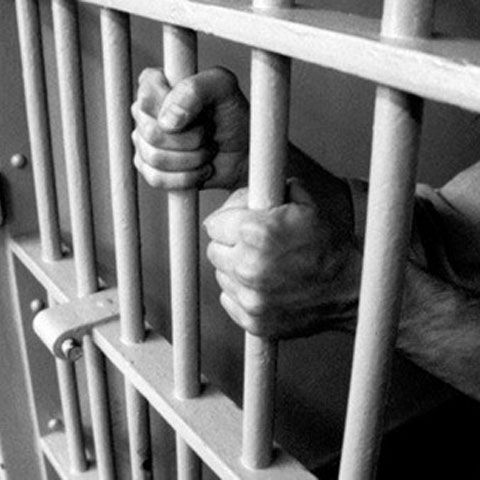 Un hoţ arestat preventiv a evadat de la Secţia 5 