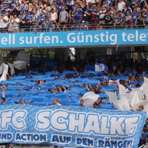 43 de suporteri arestaţi în urma incidentelor de la derby-ul Borussia Dortmund - Schalke