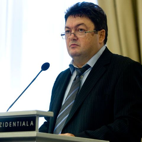 Despre curve şi droguri, un interviu cu Marian Preda, şeful comisiei prezidenţiale pentru analiza riscurilor sociale