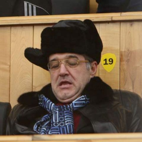 Protest anti-Becali pe cel mai mare panou publicitar video din Constanţa