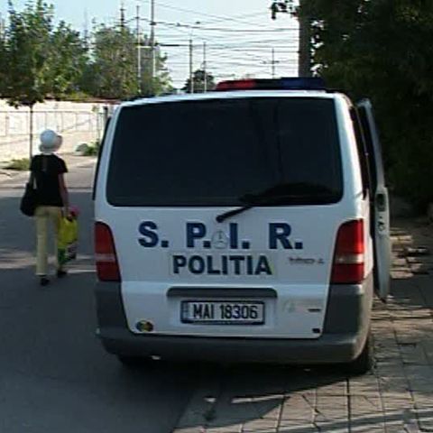 Poliţia a efectuat mai multe percheziţii în Capitală