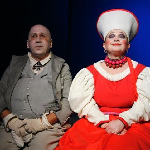 "Revizorul" de la Teatrul de Comedie împlineşte 100 de reprezentaţii