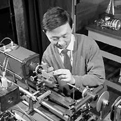 Un chinez şi doi americani, laureaţii Nobelului pentru fizică