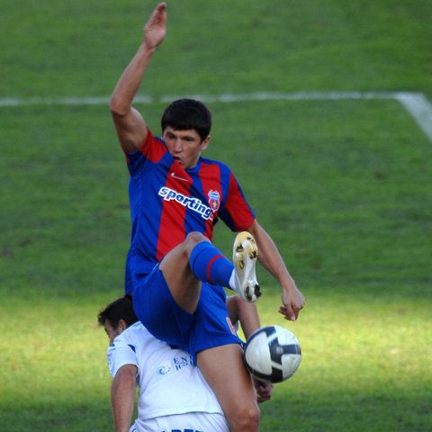 Steaua rămâne o lună fără Cristi Tănase