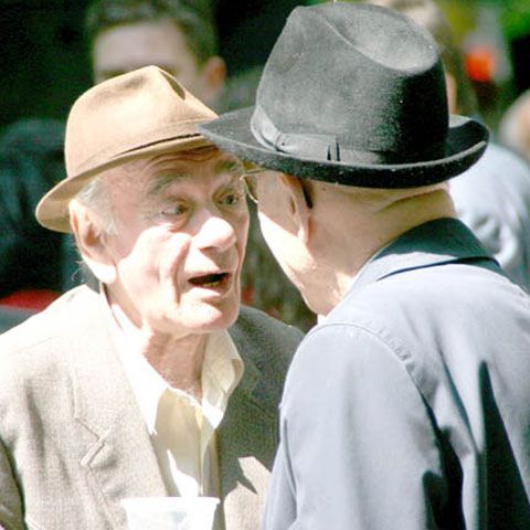 Protestul pensionarilor din Galaţi s-a transformat într-o ceartă generală