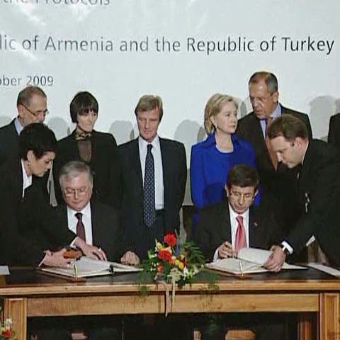Armenia şi Turcia au semnat un acord de normalizare a relaţiilor 