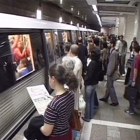 Angajaţii Metrorex au ameninţat cu greva generală în luna noiembrie dacă nu li se majorează salariile