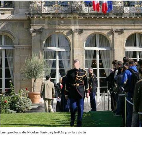 Jandarmii care îl păzesc pe Sarkozy au râie