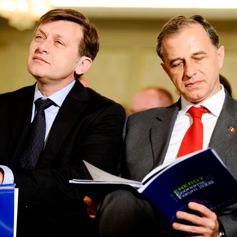 PSD, PNL şi UDMR propun un guvern de tehnocraţi condus de premierul Klaus Johannis