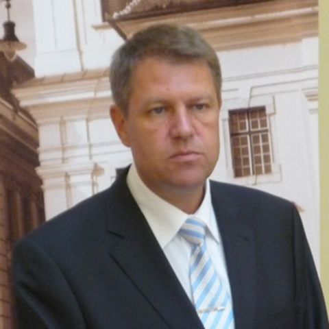 Doar zece sibieni au participat la o acţiune prin care au cerut ca Johannis să nu plece la Bucureşti