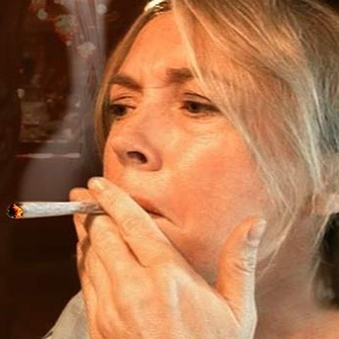 DEZBATERE REALITATEA.NET: Eşti pro sau contra legalizării drogurilor uşoare în România?