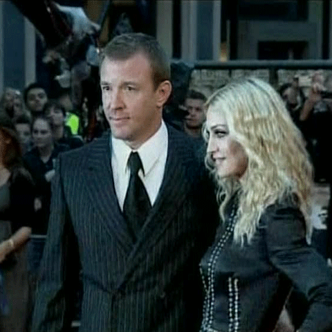 Madonna a vrut să se sinucidă după divorţul de Guy Ritchie