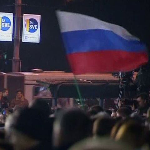 Medvedev face cadou un miliard de dolari Belgradului