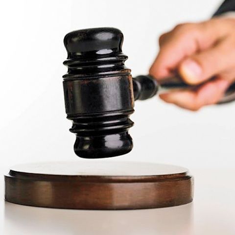 Universitatea "Spiru Haret" a cerut suspendarea HG 943, prin care i s-a permis să organizeze admitere