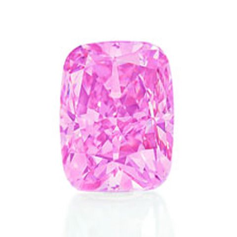 Licitaţie pentru un diamant roz, de 5 milioane de dolari