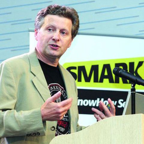 Publicitatea prin poştă scade dramatic, e-mailul câştigă teren