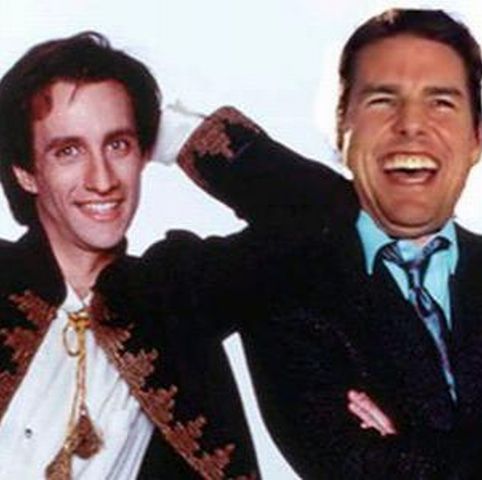 Bronson Pinchot: Tom Cruise e homofob!