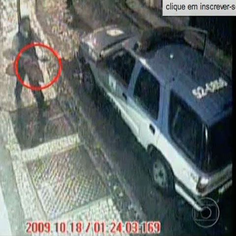 Un echipaj de poliţie din Rio a furat prada unor tâlhari 