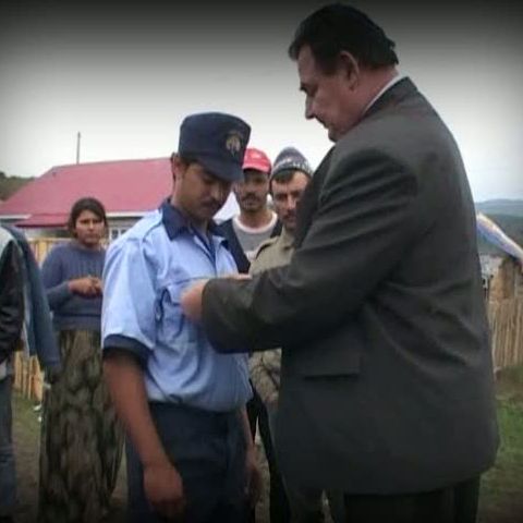 Romii din comuna Coroieni sunt păziţi de ginerele bulibaşei 