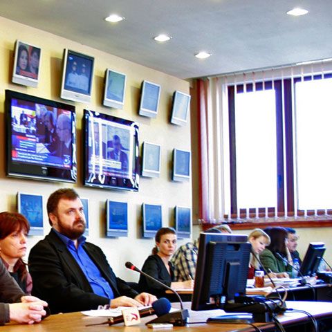 Candidaţii la alegerile prezidenţiale vor avea timpi de antenă egali