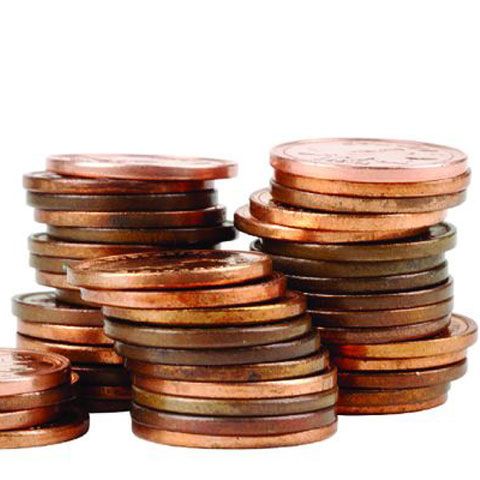 Euro va ajunge la 4,45 lei în următoarele trei luni