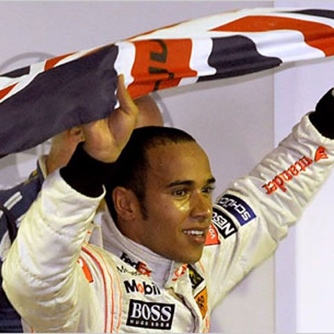 Formula 1 - Lewis Hamilton ia startul din pole-position la Abu Dhabi