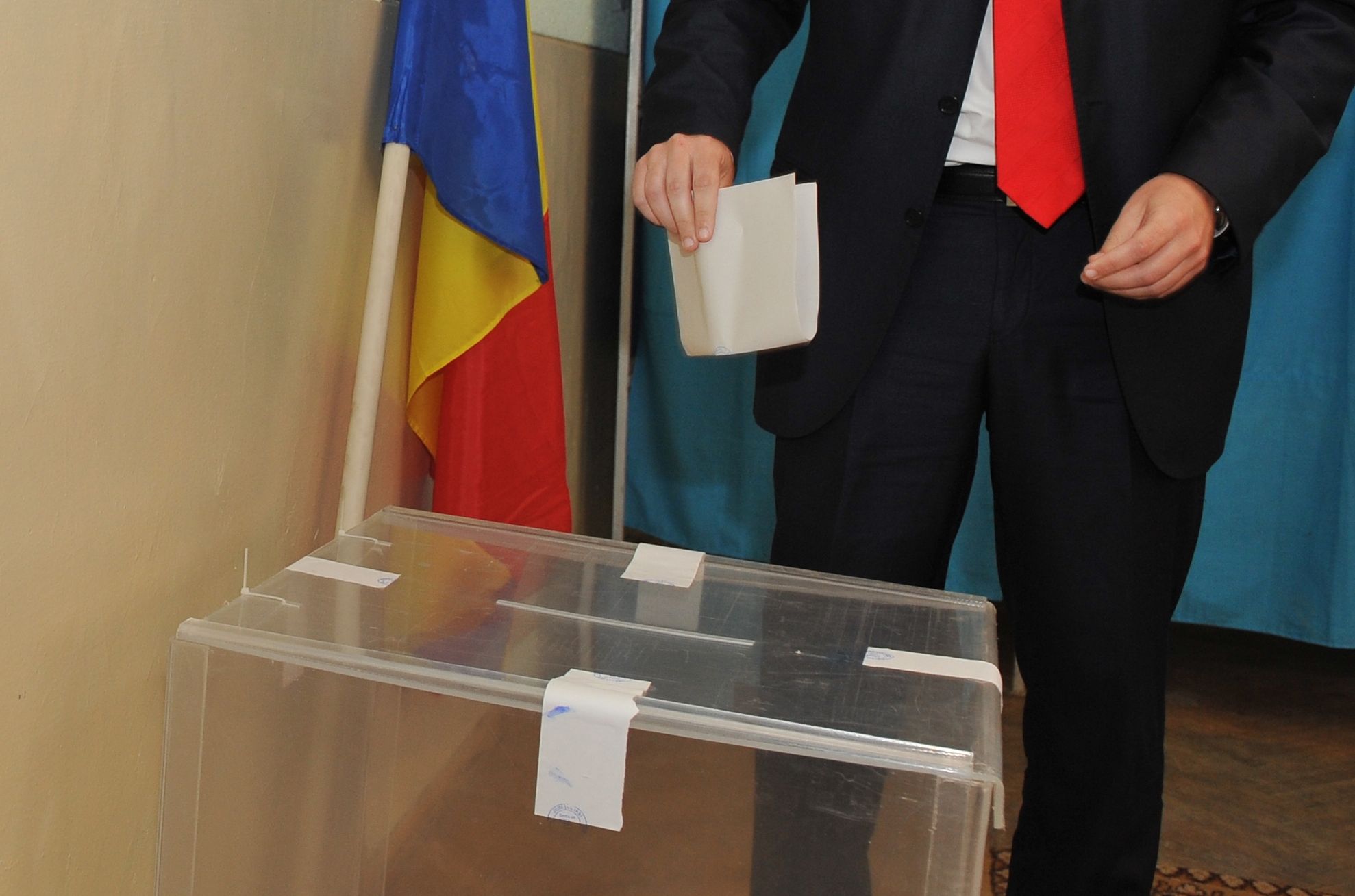 O idee pentru preşedinte! Care ar fi prima măsură pe care ar trebui să o ia viitorul ales?