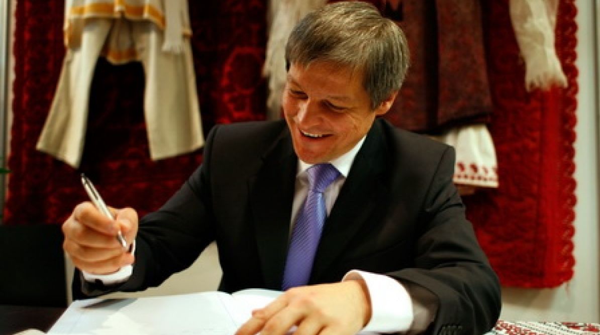 Ministrul italian al Agriculturii îl felicită pe Cioloş pentru portofoliul atribuit în CE
