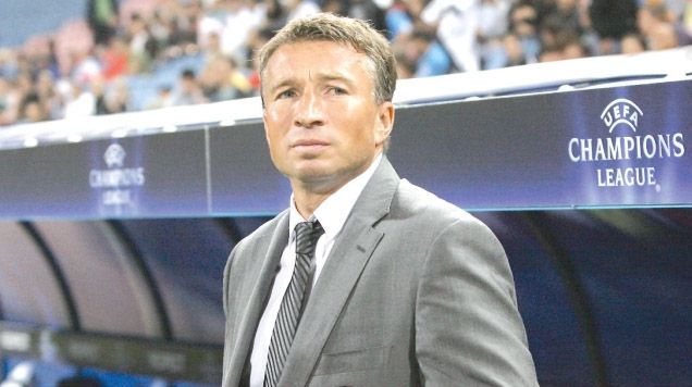 Dan Petrescu: Va fi un miracol dacă vom câştiga cu Sevilla şi vom merge în optimi