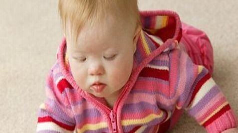 Veste bună. Copiii cu sindromul Down vor beneficia în continuare de însoţitor
