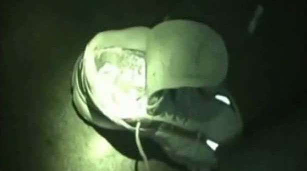 Doi traficanţi au fost prinşi de poliţişti cu heroina în pantofi