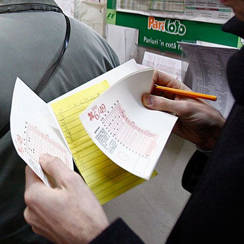 Premiul cel mare la Loto 6/49, în valoare de peste 5,6 milioane euro, nu a fost câştigat