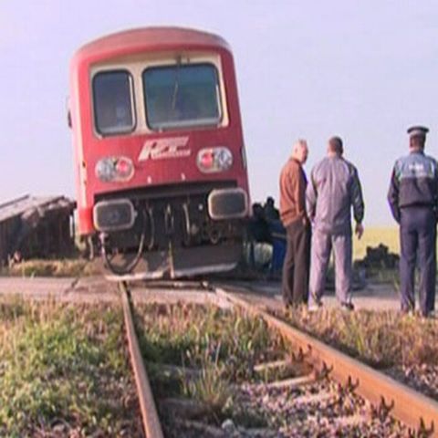 Accidentul feroviar din Bistriţa-Năsăud este posibil să fi fost cauzat de o eroare umană