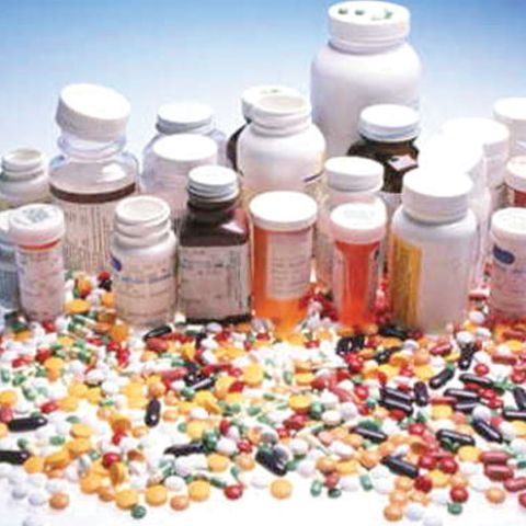 Importul şi distribuţia de medicamente, la un pas de blocaj, în plină epidemie de gripă